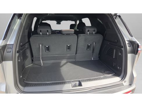 New 2026 Chevrolet Traverse LT w/ Driver Confidence Package FWD image 27