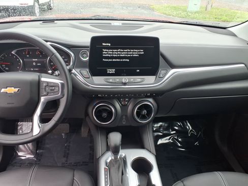 Used 2023 Chevrolet Blazer LT w/ LPO, Black Grille Bar Package AWD/4WD image 13