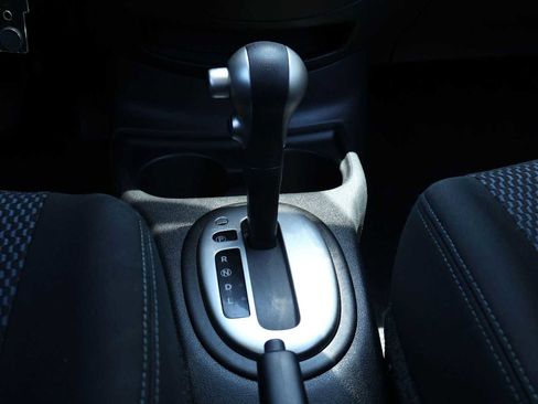 Used 2016 Nissan Versa Note SV FWD image 17