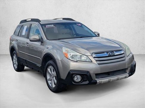 Used 2014 Subaru Outback 3.6R Limited w/ Moonroof Package image 3