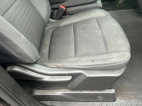 Used 2023 Chevrolet Silverado 1500 Custom AWD/4WD image 24