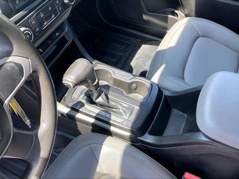 Used 2019 Chevrolet Colorado W/T w/ WT Convenience Package RWD image 19