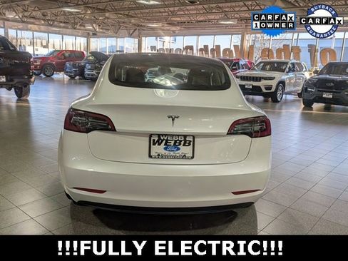 Used 2023 Tesla Model 3 Standard Range image 7
