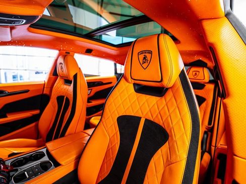 Used 2022 Lamborghini Urus image 54