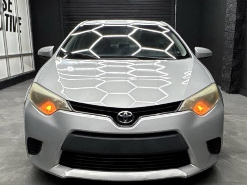 Used 2015 Toyota Corolla L FWD image 12