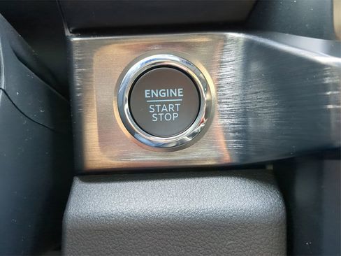 Used 2024 Ford F250 Lariat w/ Lariat Ultimate Package image 37