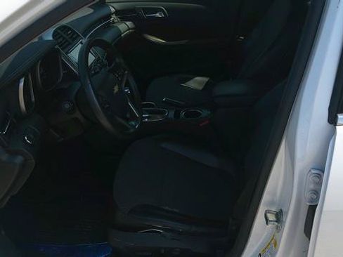 Used 2015 Chevrolet Malibu LT FWD image 5