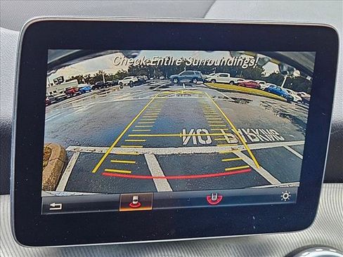 Used 2017 Mercedes-Benz GLA 250 4MATIC image 12