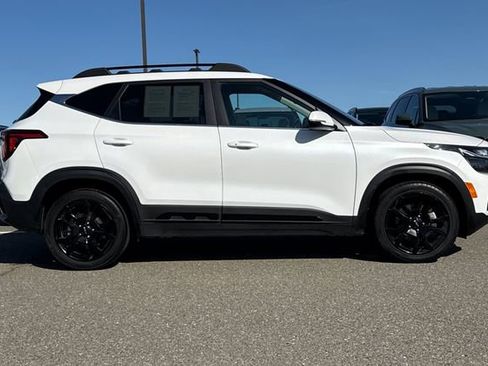 Certified 2024 Kia Seltos X-Line AWD/4WD image 3