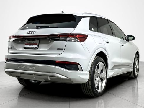 Used 2023 Audi Q4 e-tron Premium Plus w/ Premium Plus image 5