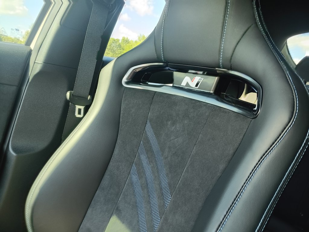 Used 2023 Hyundai Elantra N FWD image 14