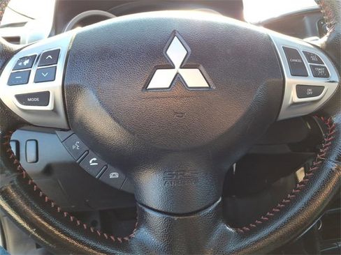 Used 2017 Mitsubishi Lancer ES image 16