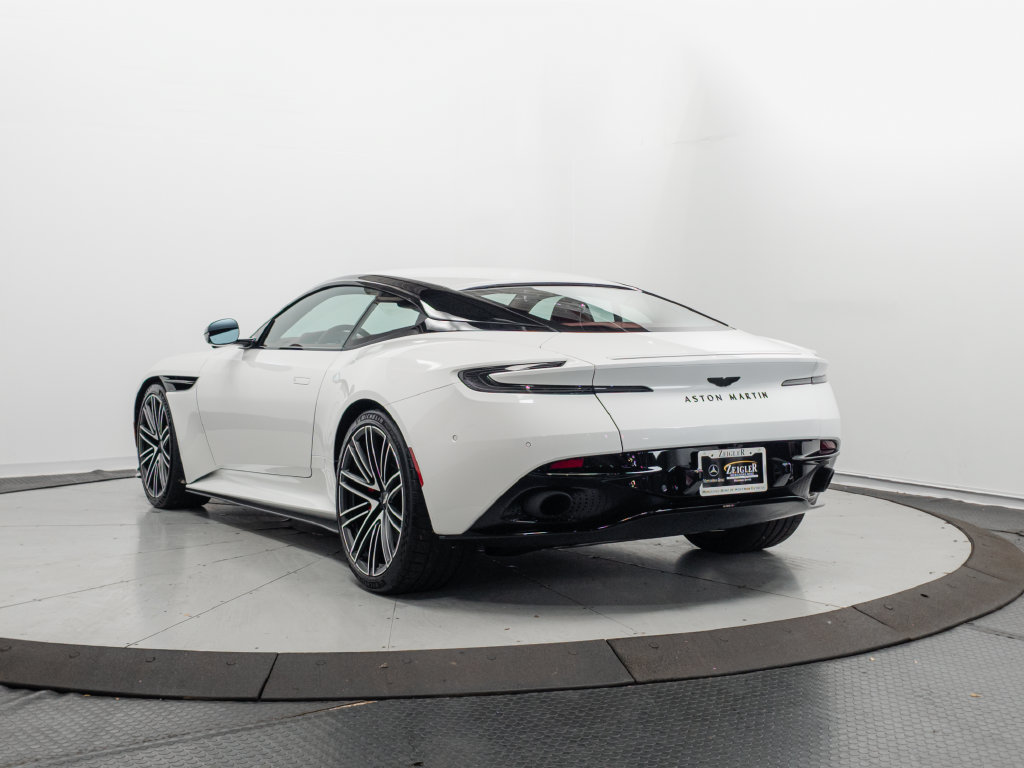 Used 2025 Aston Martin DB12 Coupe RWD image 33