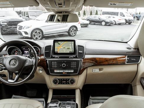 Used 2019 Mercedes-Benz GLS 450 4MATIC image 7