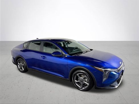 Used 2025 Kia K4 LXS image 4
