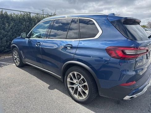 Used 2021 BMW X5 xDrive40i w/ Premium Package image 11