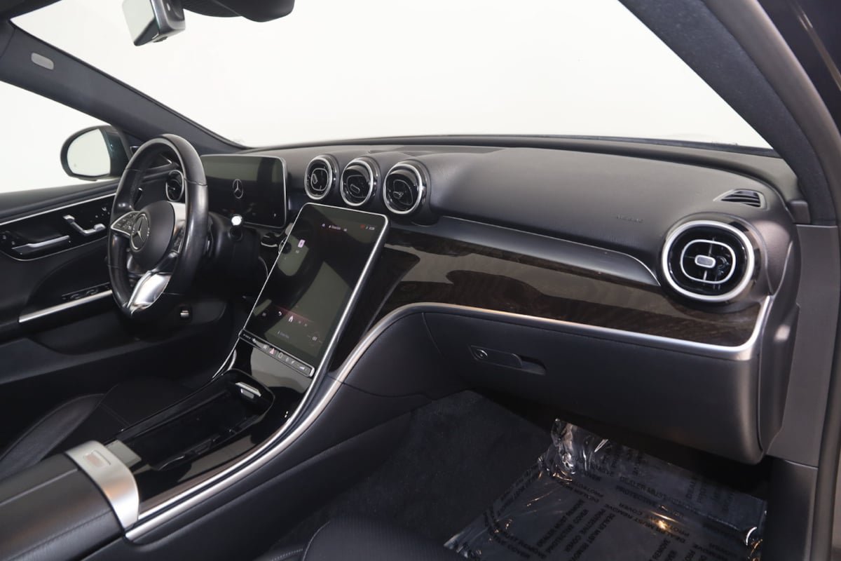 Used 2023 Mercedes-Benz C 300 4MATIC Sedan w/ Exclusive Trim Package image 39