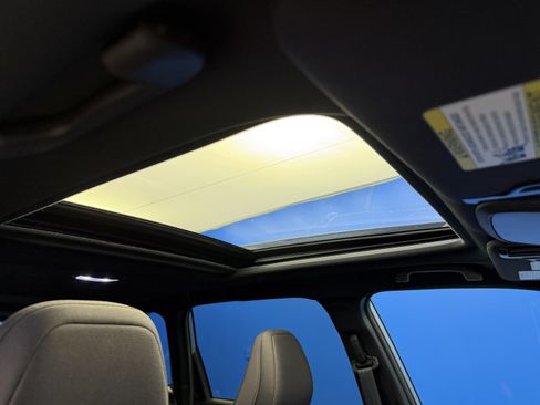 Certified 2026 Subaru Forester Premium AWD/4WD image 25