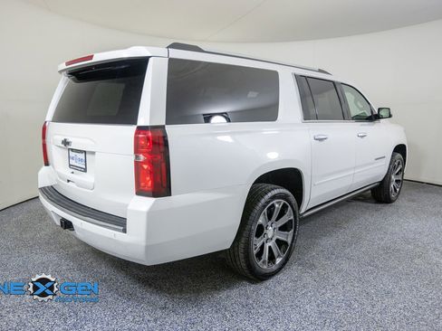 Used 2019 Chevrolet Suburban Premier AWD/4WD image 7