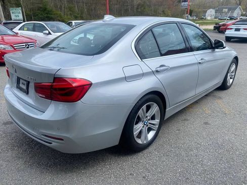 Used 2017 BMW 330i xDrive Sedan AWD/4WD image 4
