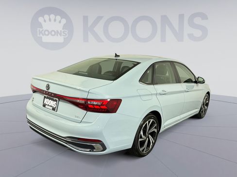 Used 2025 Volkswagen Jetta SEL FWD image 7
