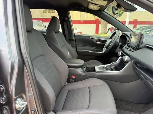 Used 2022 Toyota RAV4 SE AWD/4WD image 29