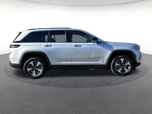 Used 2024 Jeep Grand Cherokee Limited 4xe image 6