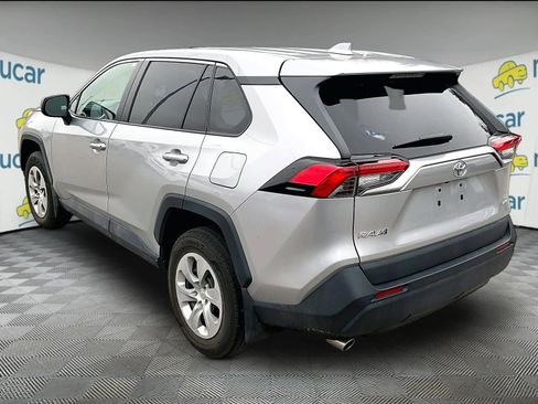 Certified 2022 Toyota RAV4 LE image 3