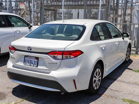 Used 2021 Toyota Corolla LE FWD image 10