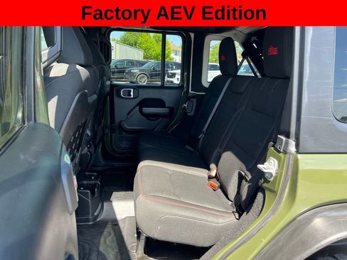Used 2021 Jeep Wrangler Unlimited Rubicon AWD/4WD image 16