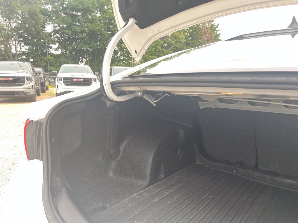 Used 2023 Chevrolet Malibu LS FWD image 14