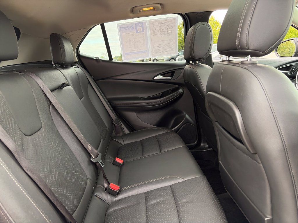 Used 2020 Buick Encore GX Essence w/ Experience Buick Package AWD/4WD image 32