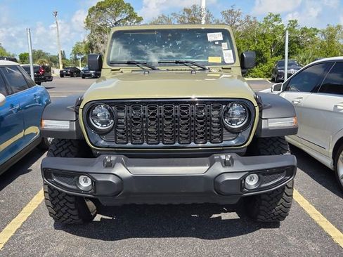 Used 2025 Jeep Wrangler Sport AWD/4WD image 2