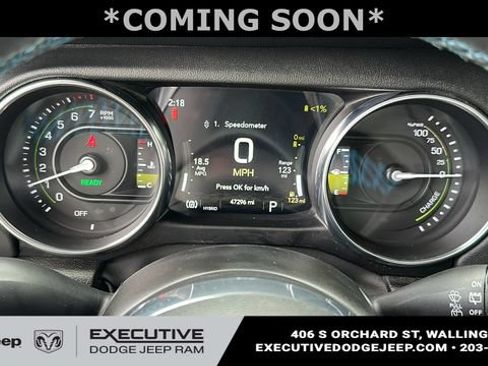 Used 2022 Jeep Wrangler Unlimited Rubicon 4xe AWD/4WD image 15