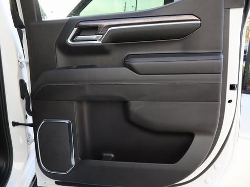 Used 2023 Chevrolet Silverado 1500 LTZ w/ LTZ Convenience Package II image 19