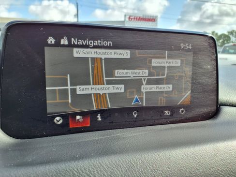 Used 2018 MAZDA CX-5 Touring w/ Preferred Equipment Package FWD image 7