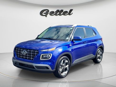 Certified 2025 Hyundai Venue Limited FWD image 1