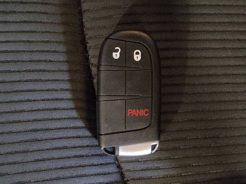 Used 2017 Dodge Journey SE FWD image 32