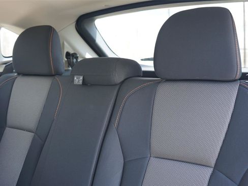 Used 2019 Subaru Crosstrek 2.0i Premium AWD/4WD image 24