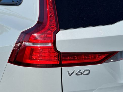Certified 2025 Volvo V60 B5 Cross Country Plus image 26