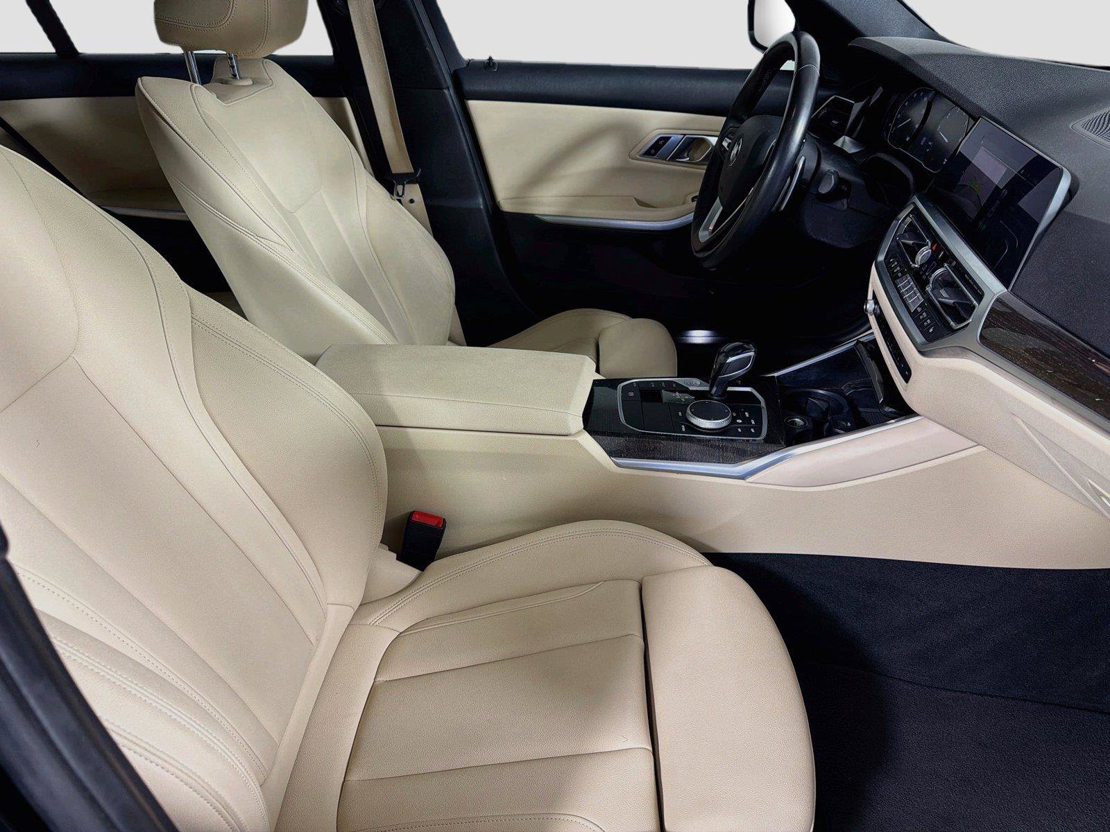 Used 2021 BMW 330i Sedan w/ Driving Assistance Package RWD image 29