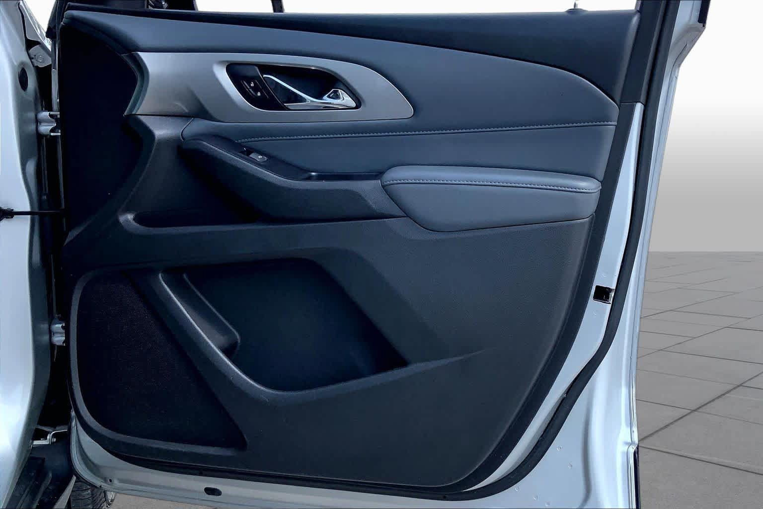 Used 2019 Chevrolet Traverse LT FWD image 22