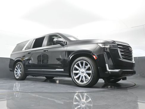 Used 2024 Cadillac Escalade ESV Premium Luxury Platinum AWD/4WD image 73