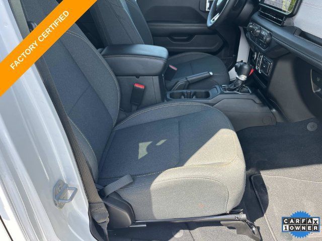 Used 2026 Jeep Wrangler Unlimited Sahara AWD/4WD image 21