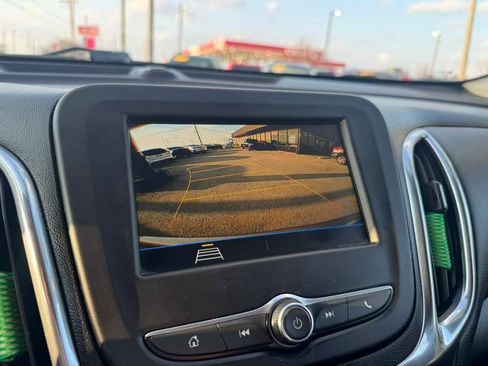 Used 2019 Chevrolet Equinox LT image 28