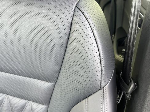 New 2026 Nissan Rogue Platinum image 11