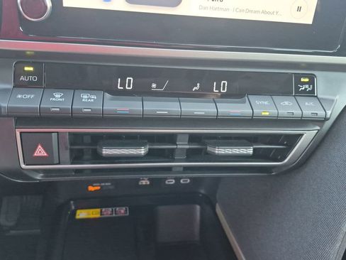 Used 2025 Toyota Camry LE FWD image 18