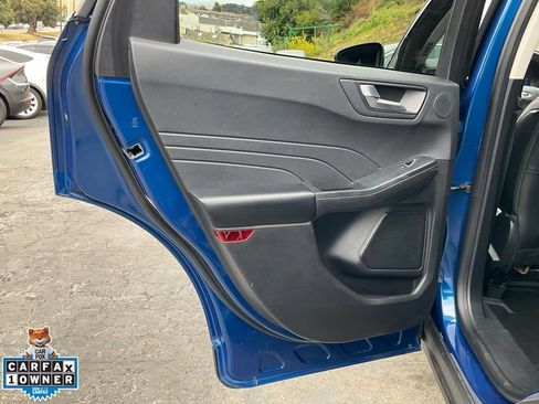 Used 2022 Ford Escape Titanium w/ Titanium Premium Package FWD image 38