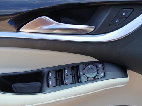 Used 2023 Buick Enclave Essence FWD image 13