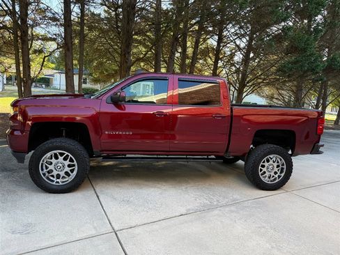 Used 2017 Chevrolet Silverado 1500 LT w/ All Star Edition image 18